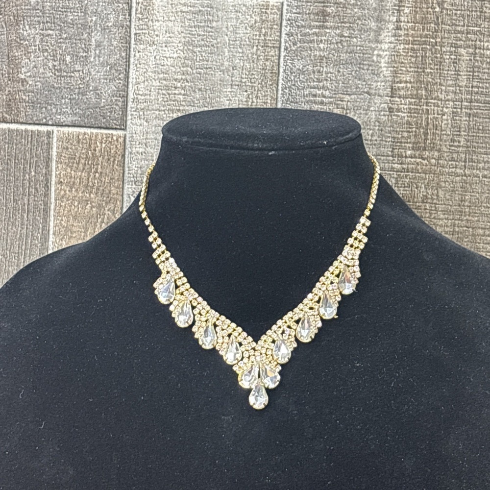 Vintage 1950s Rhinestone Bib Necklace Clear Teardrop Y Drop Graduated Statement